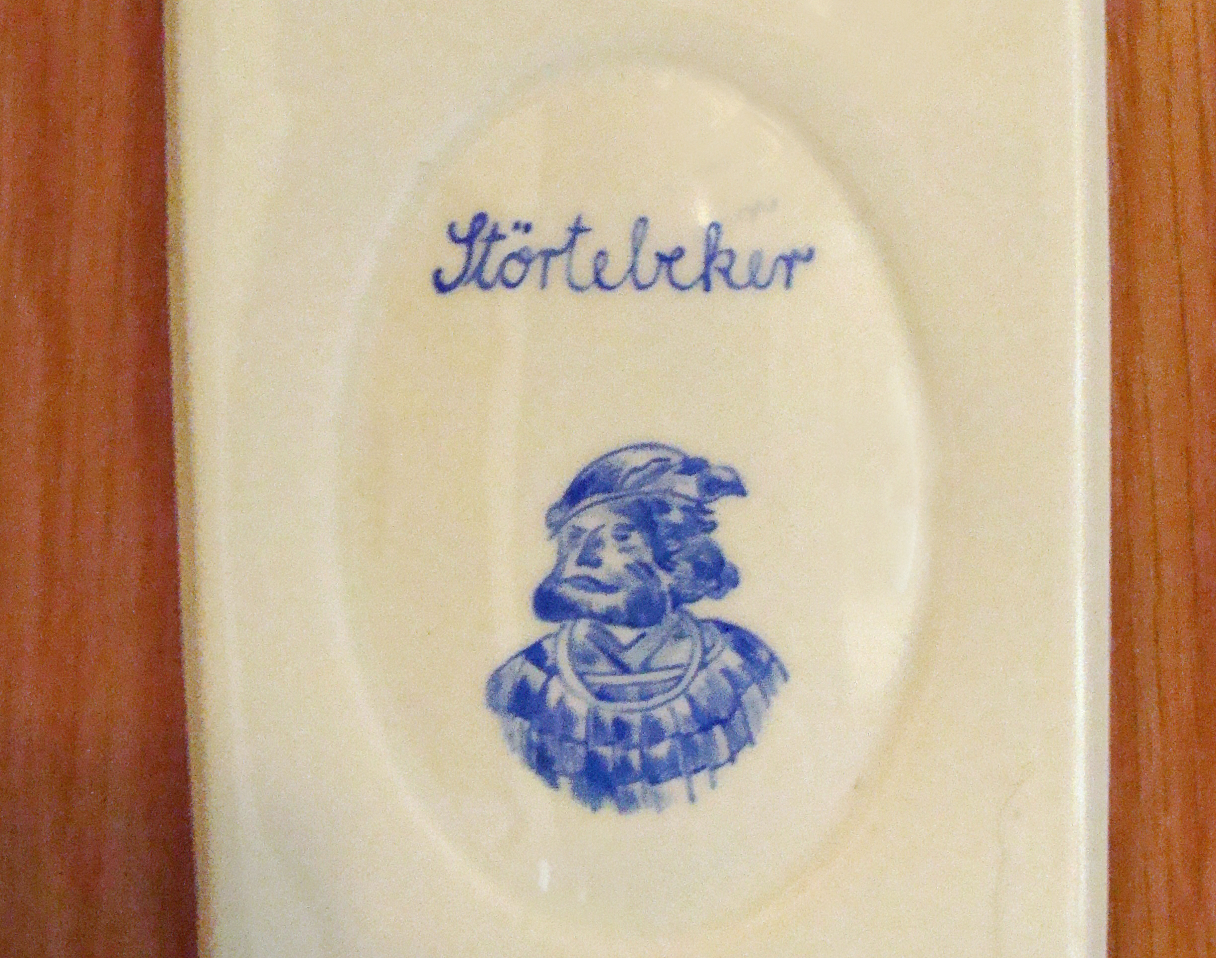 Störtebecker Türschild Schumachers Landhaus Friedeburg