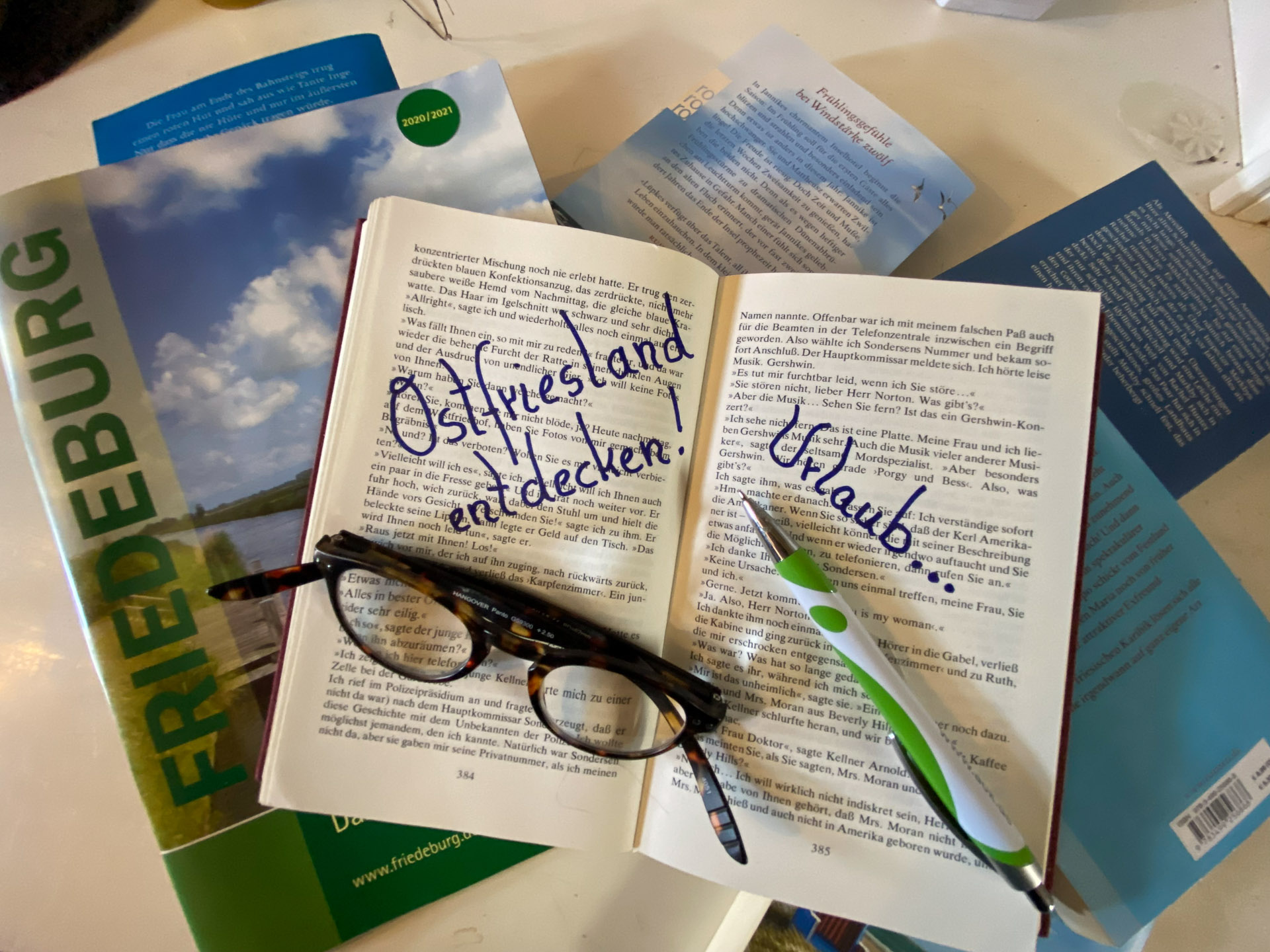 Buch und Broschüre Ostfriesland entdecken Urlaub